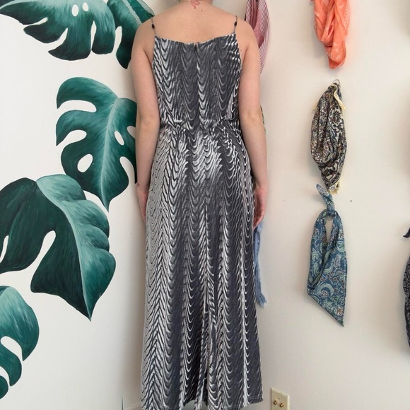 Vintage Silver Velvet Gown - Picture 6 of 8